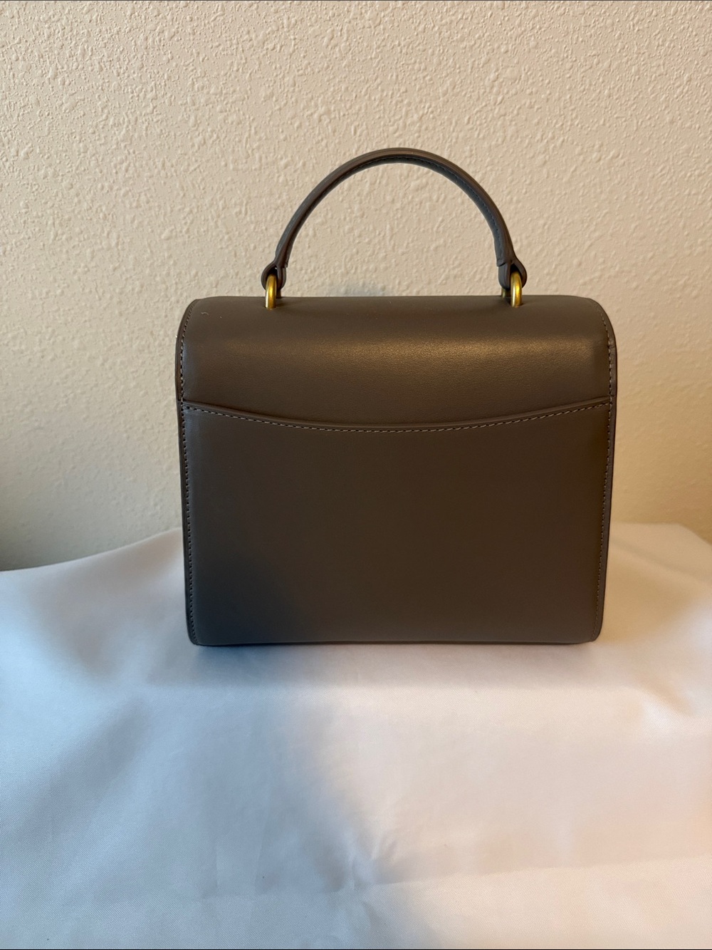 Quince Structured Top-Handle Crossbody Bag - Picture 4 of 11